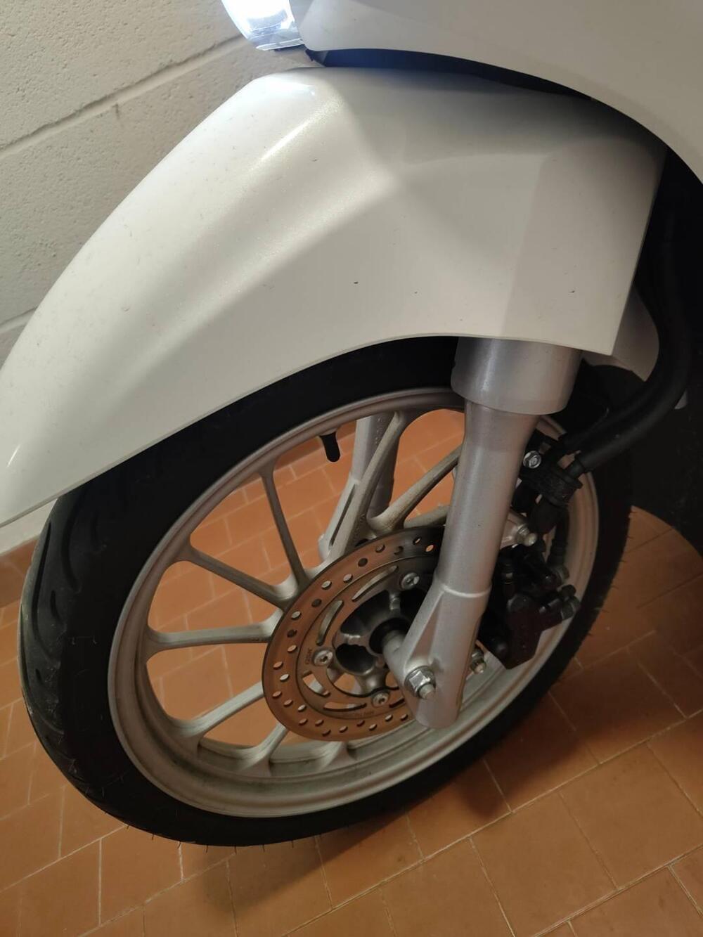 Honda SH 125 Mode (2021 - 23) (4)