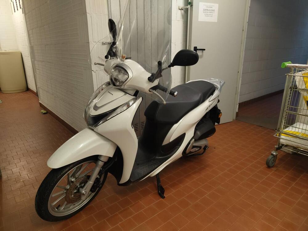 Honda SH 125 Mode (2021 - 23) (7)