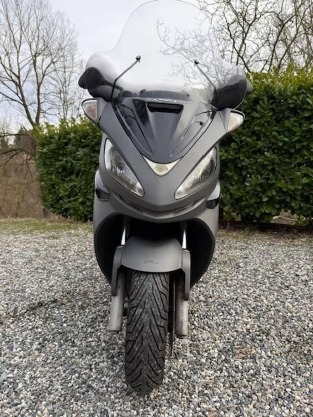 Malaguti Madison 400 4T (6)