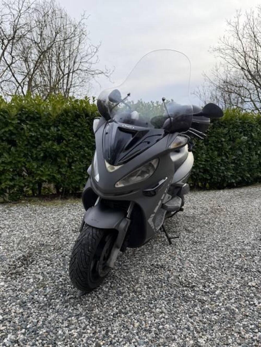 Malaguti Madison 400 4T (7)