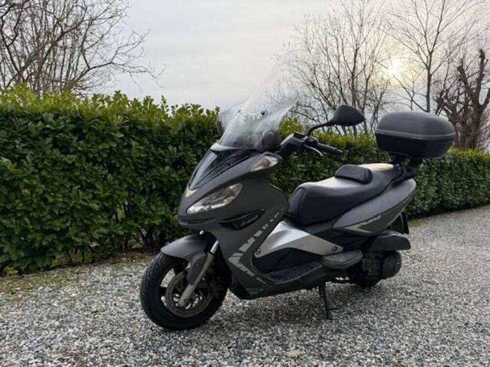 Malaguti Madison 400 4T (2)