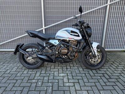 Moto Morini SEIEMMEZZO STR (2022 - 26) usata