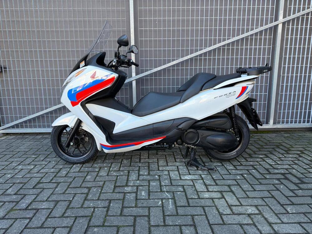 Honda Forza 300 ABS (2013 - 17) (2)