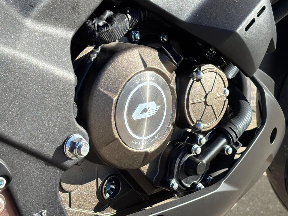 QJ Motor SRK 125 S (2025 - 26) (3)