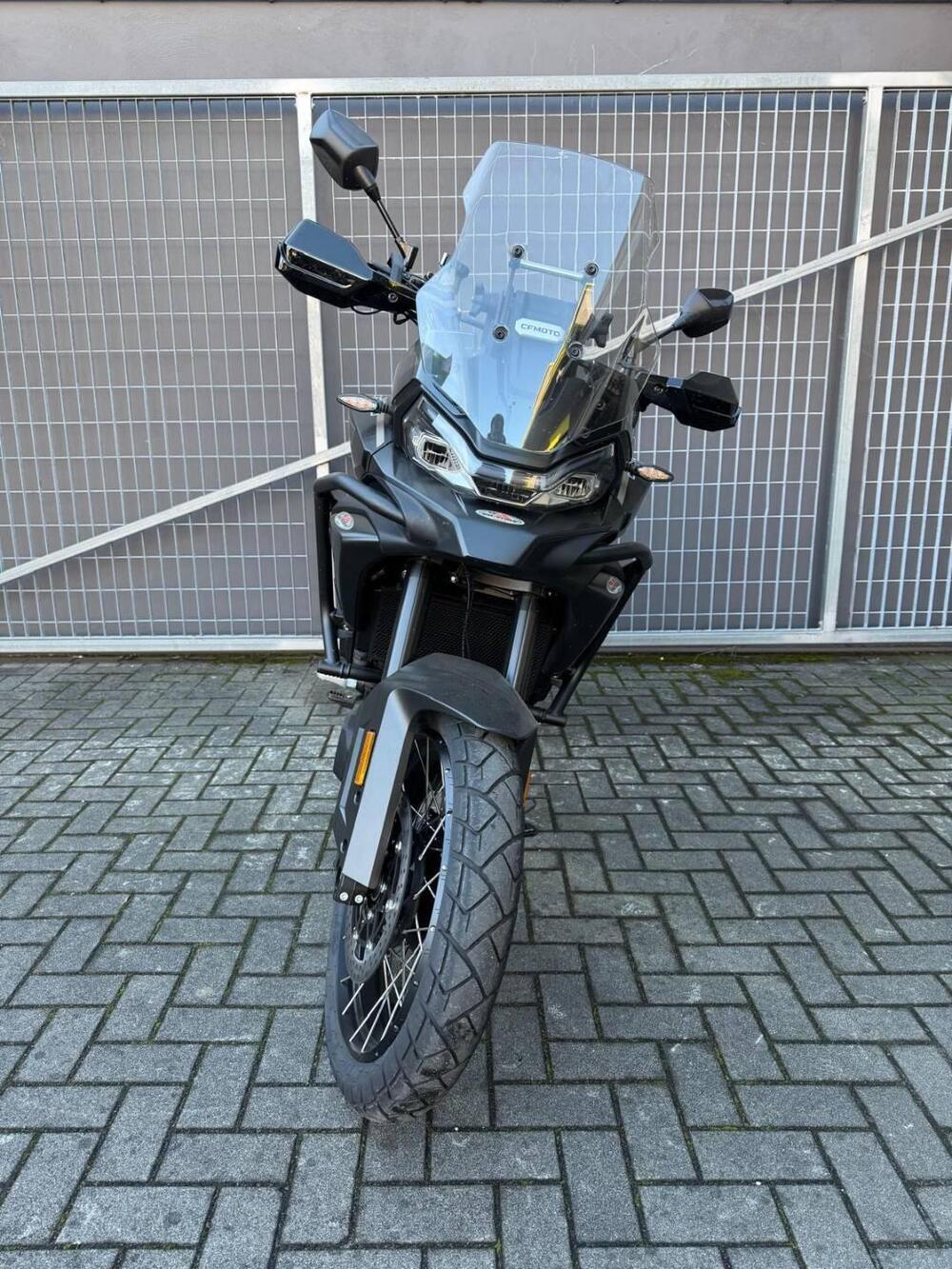 CFMOTO 700MT Adventure (2025 - 26) (5)