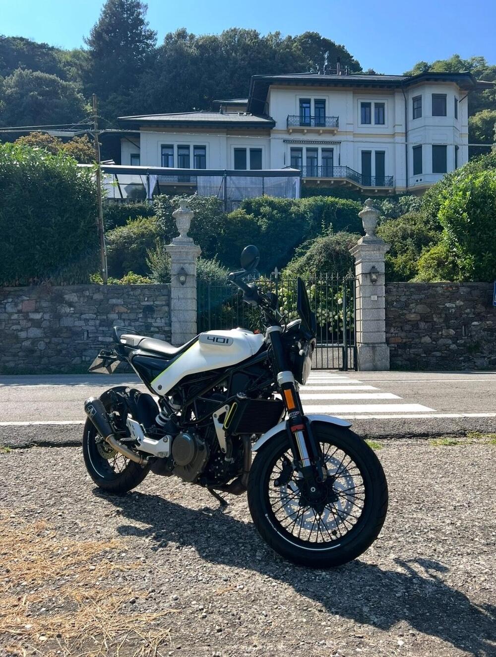 Husqvarna Svartpilen 401 (2021 - 23) (2)