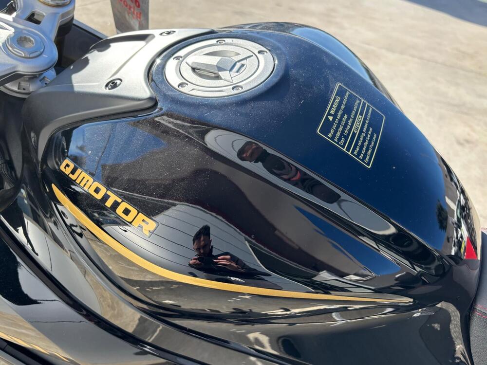 QJ Motor SRK 800 RR (2025 - 26) (10)