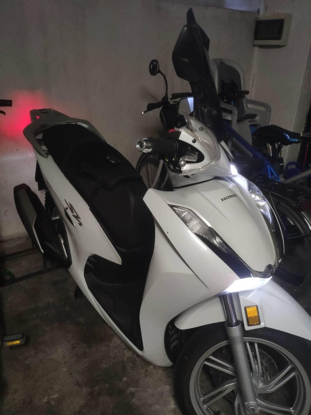 Honda SH 350 (2021 - 24) (5)