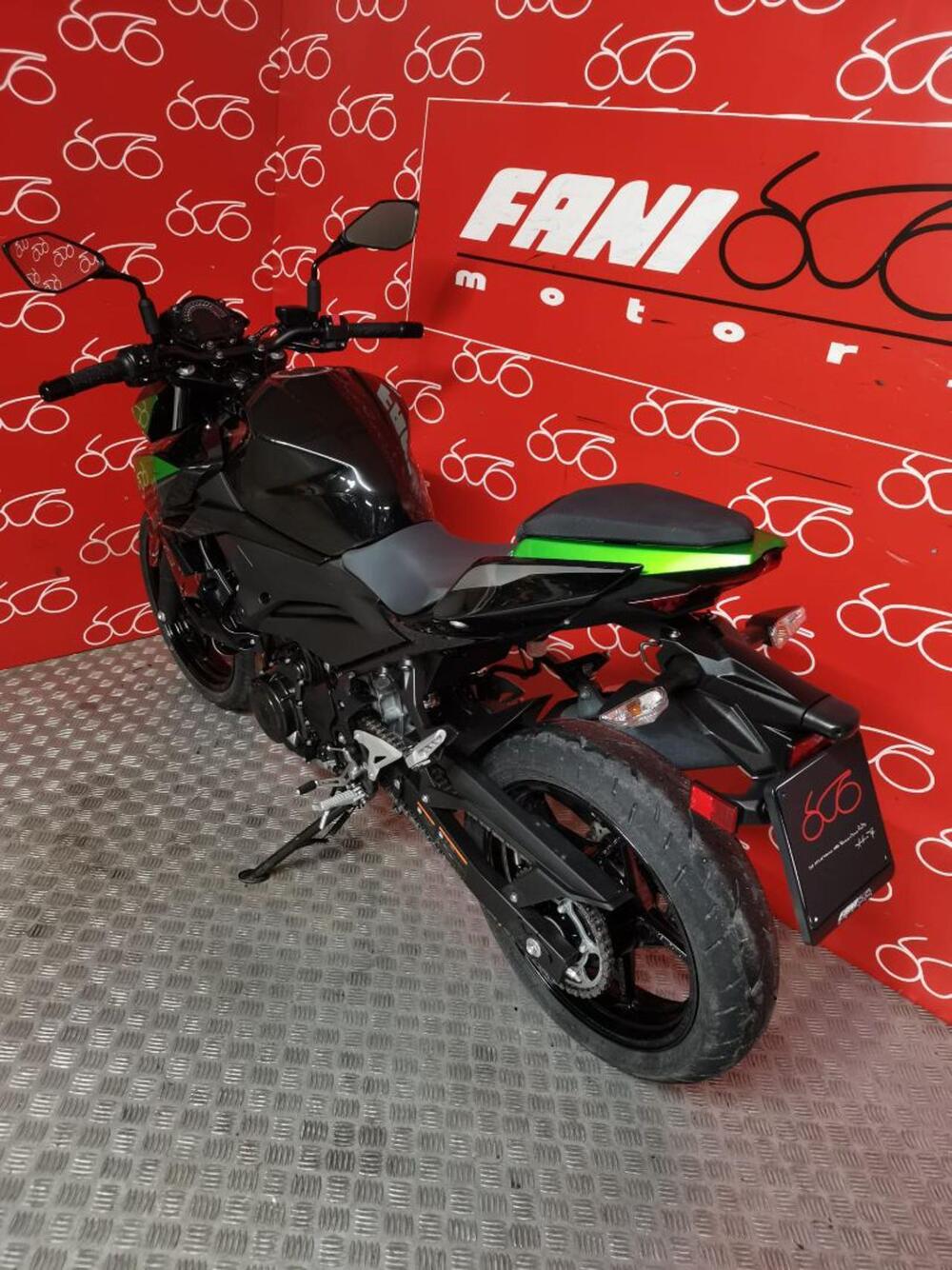 Kawasaki Z 400 (2023) (4)