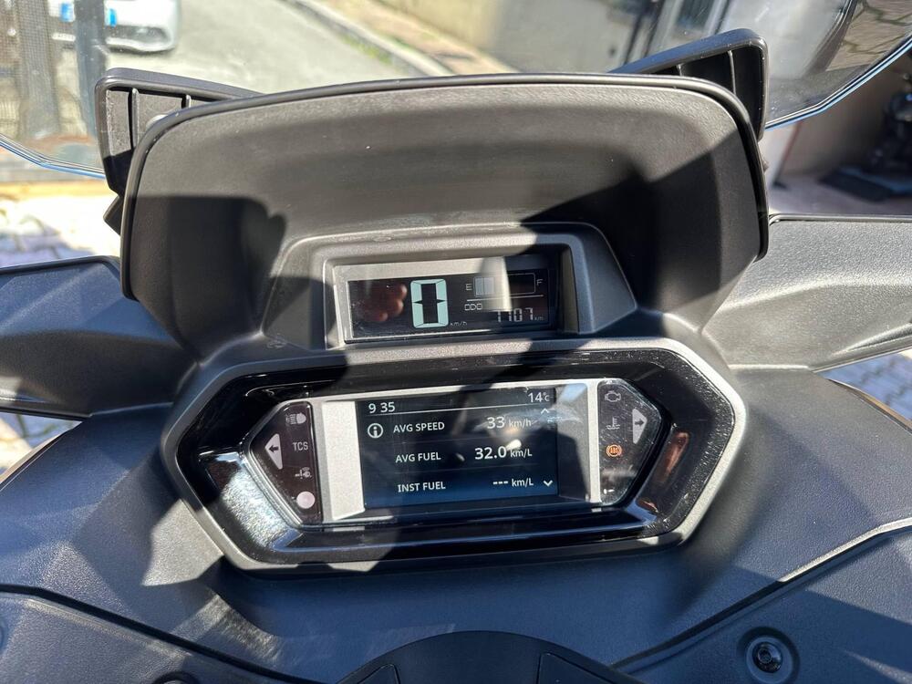 Yamaha X-Max 300 Tech Max (2021 - 24) (7)