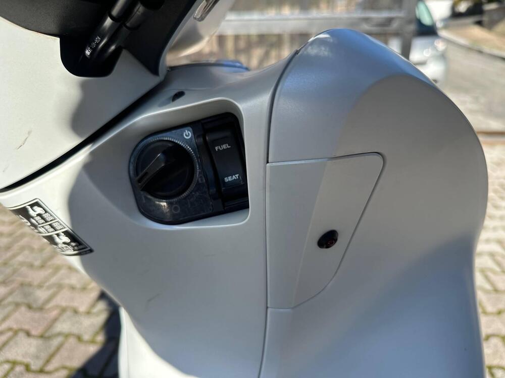 Honda SH 150i (2024 - 25) (9)