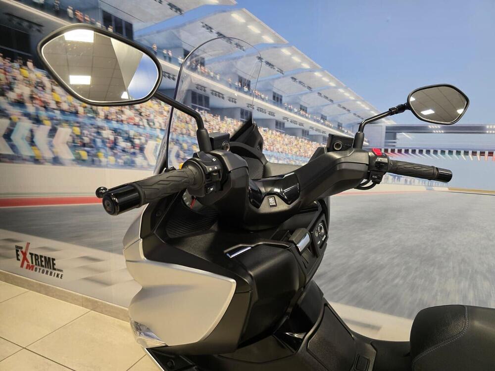 Suzuki Burgman 400 (2022 - 24) (19)