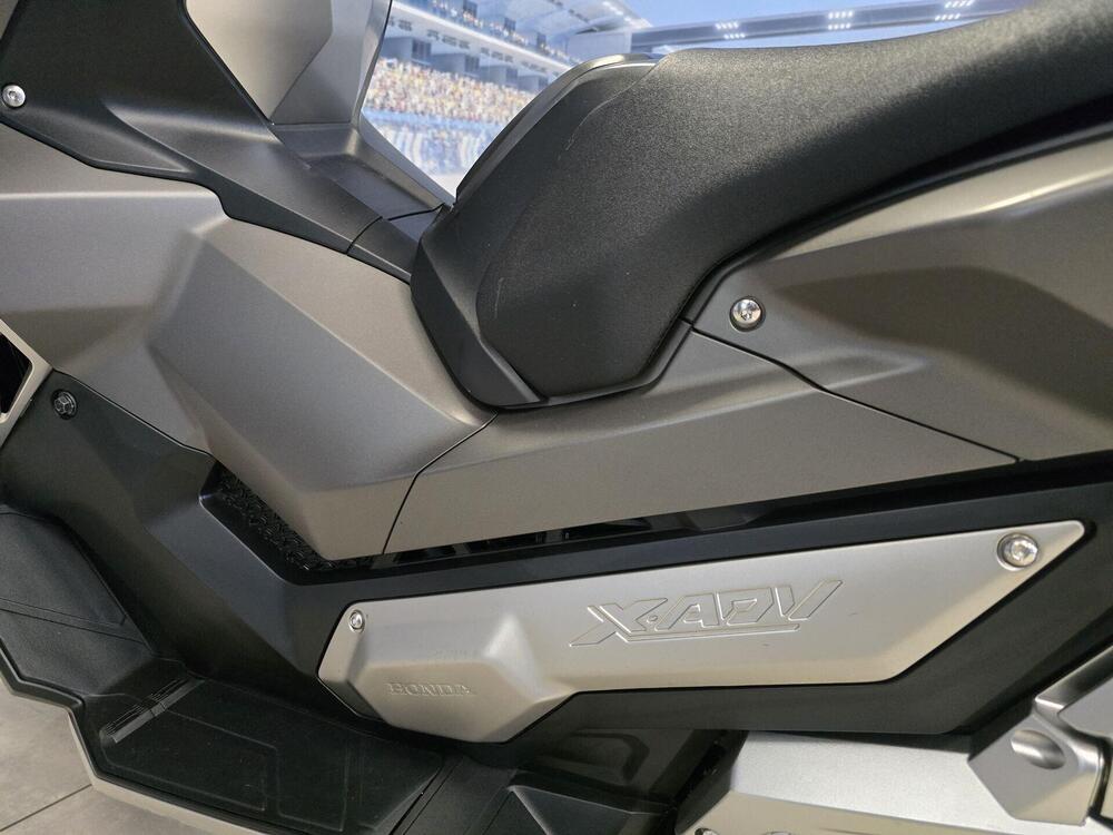 Honda X-ADV 750 (2017) (9)