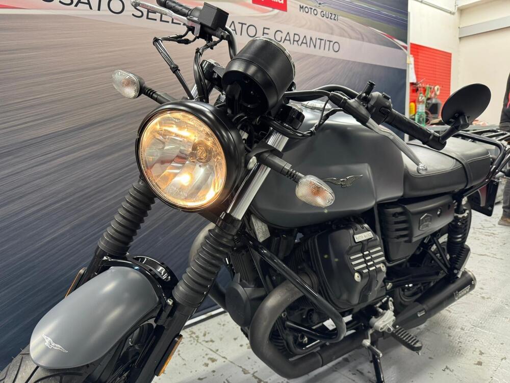 Moto Guzzi V7 III Stone (2017 - 20) (7)