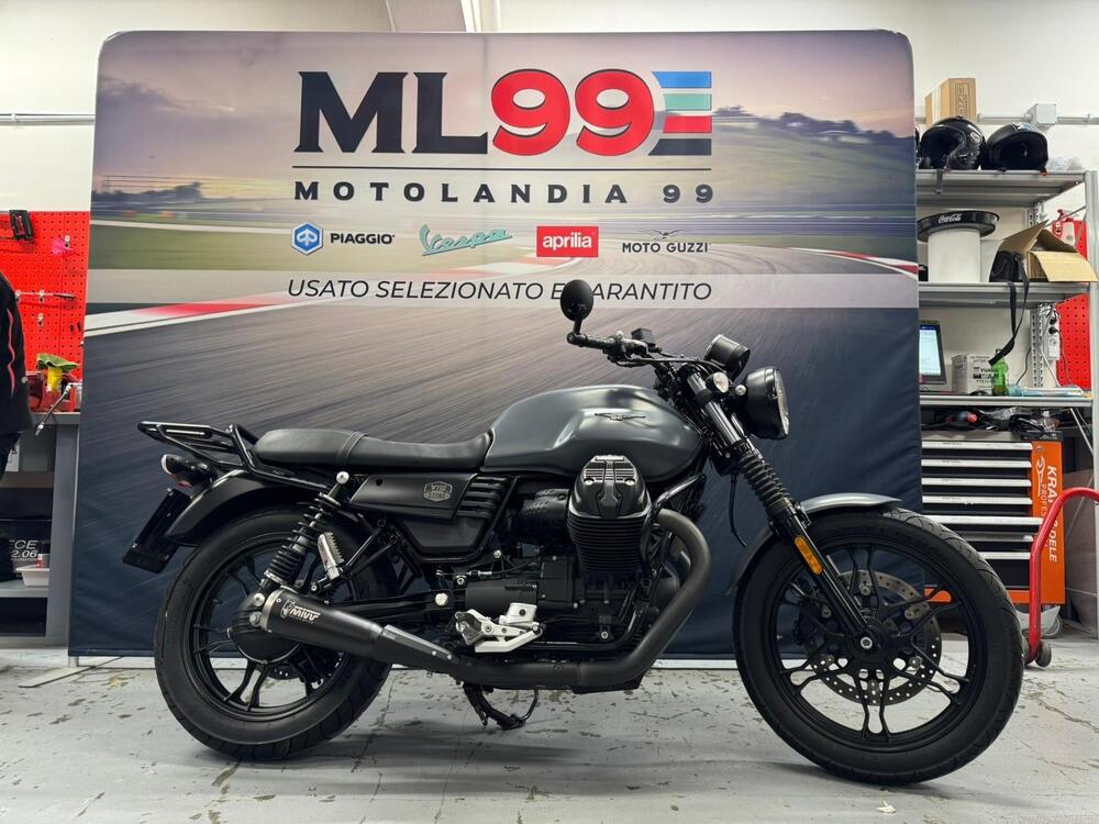 Moto Guzzi V7 III Stone (2017 - 20)