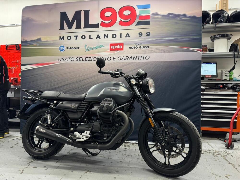 Moto Guzzi V7 III Stone (2017 - 20) (9)