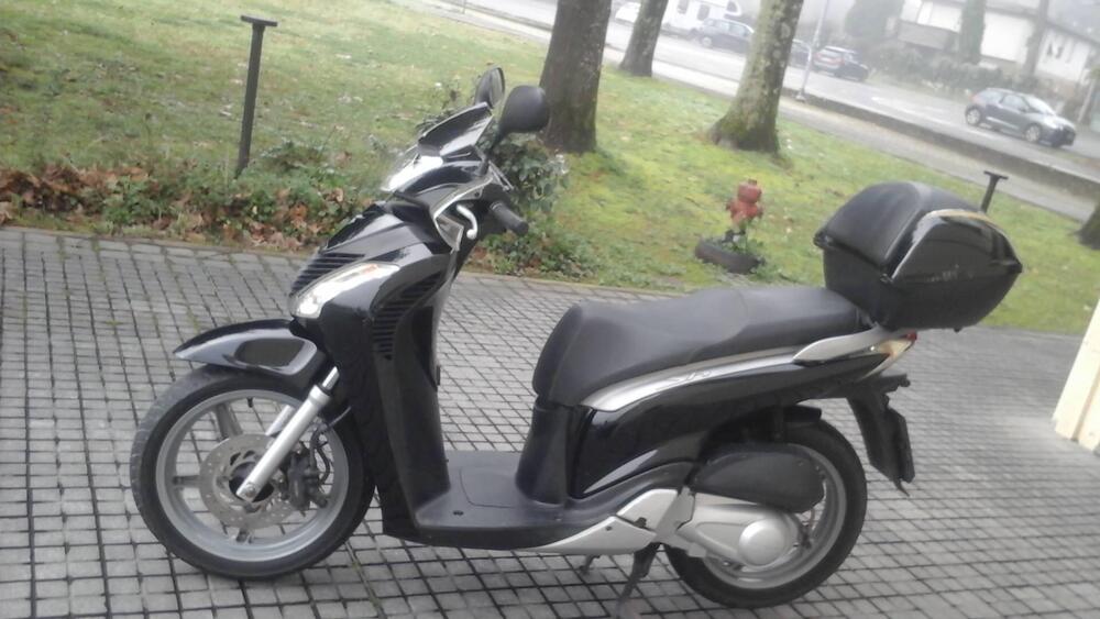 Honda SH 150 i (2009 - 12) (2)