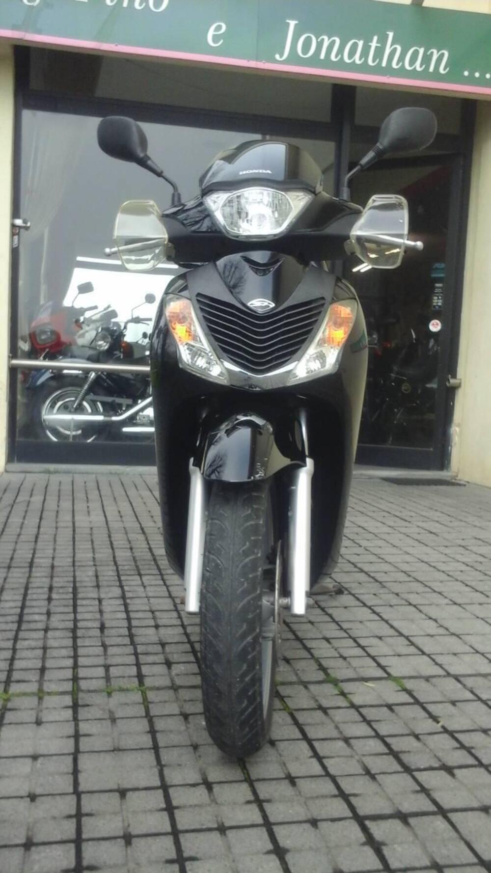 Honda SH 150 i (2009 - 12) (3)