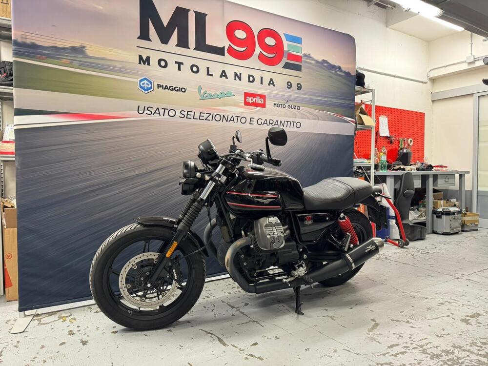 Moto Guzzi V7 Stone Special Edition (2022 - 25) (3)