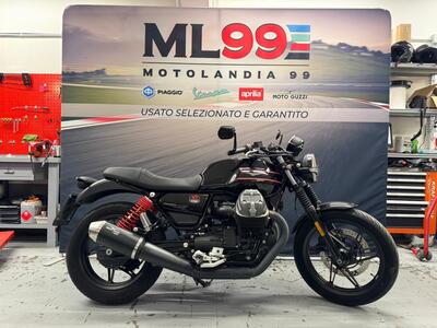 Moto Guzzi V7 Stone Special Edition (2022 - 25) usata
