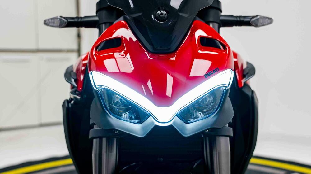 Ducati Streetfighter V2 (2022 - 24) (18)