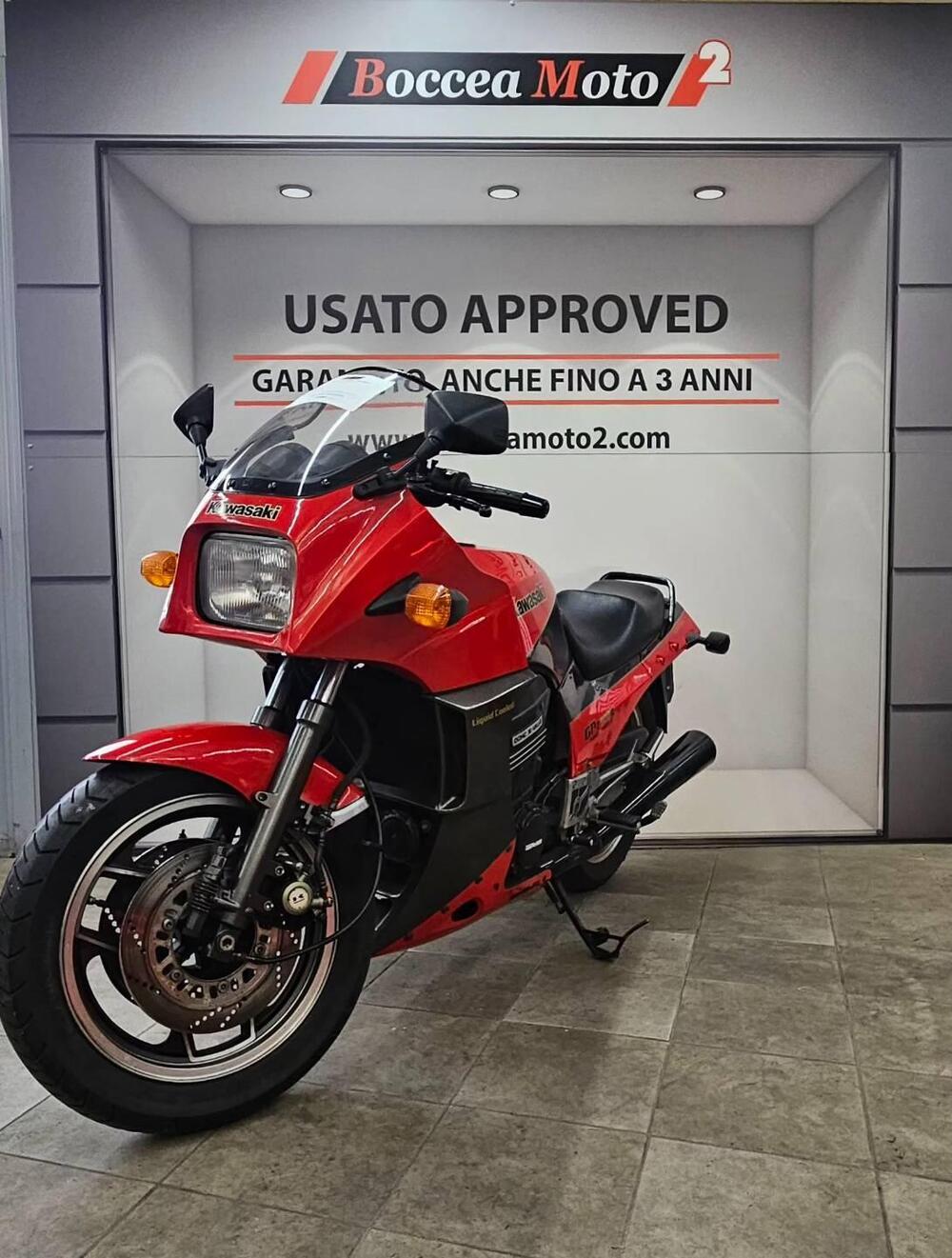 Kawasaki GPZ 900z (2)