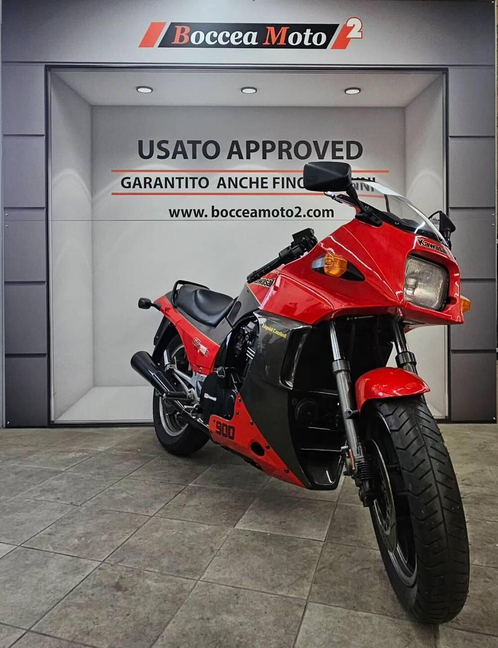 Kawasaki GPZ 900z (3)