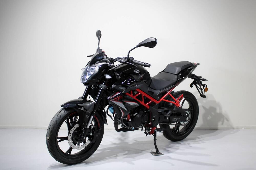 Benelli BN 125 (2026) (3)