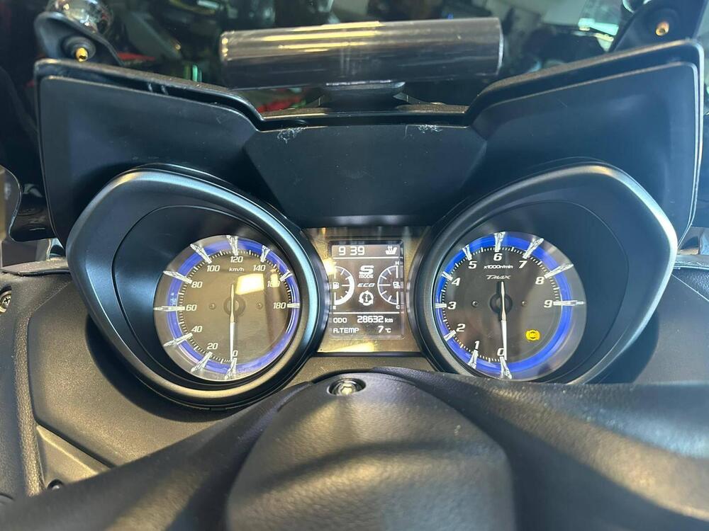 Yamaha T-Max 530 SX (2017 - 19) (7)