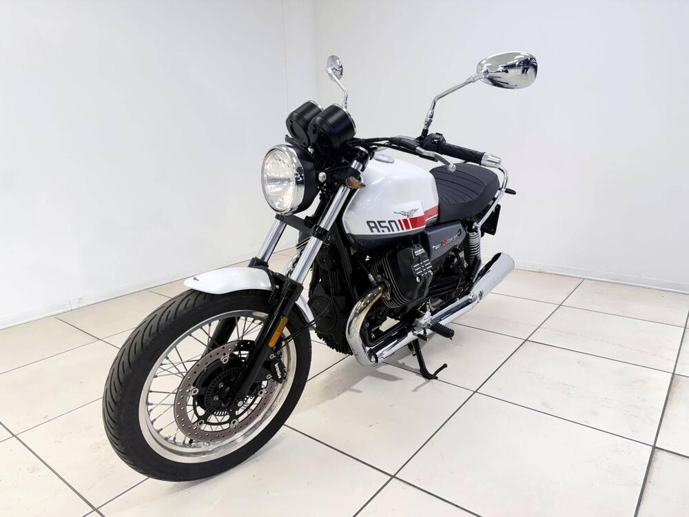 Moto Guzzi V7 Special (2021 - 24) (2)