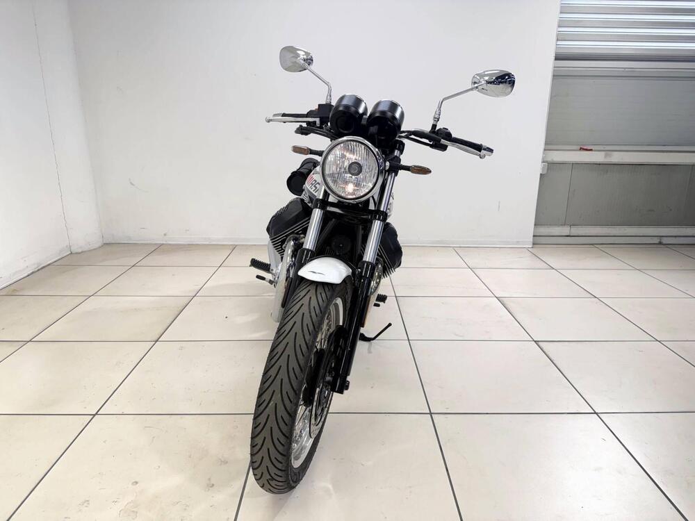 Moto Guzzi V7 Special (2021 - 24) (3)