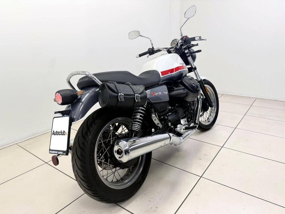 Moto Guzzi V7 Special (2021 - 24) (6)