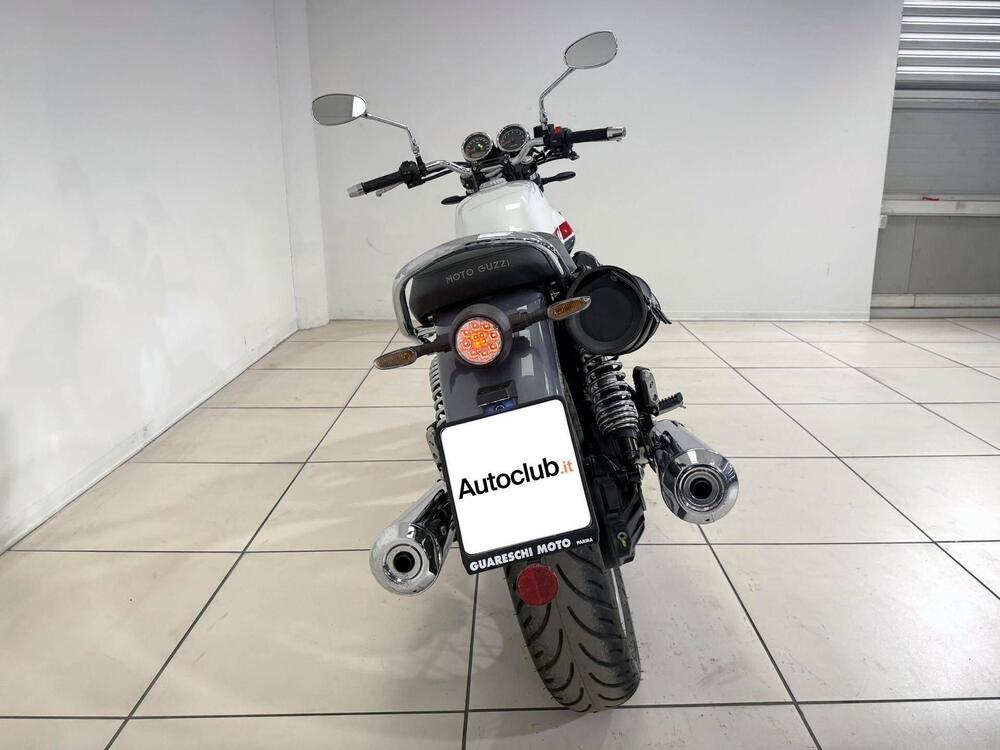 Moto Guzzi V7 Special (2021 - 24) (7)