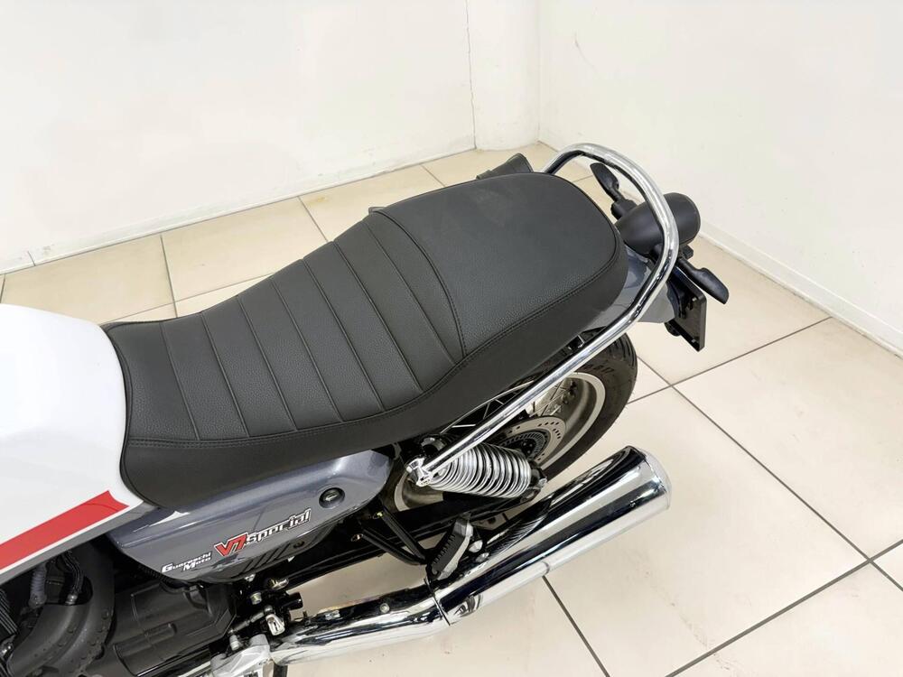 Moto Guzzi V7 Special (2021 - 24) (9)