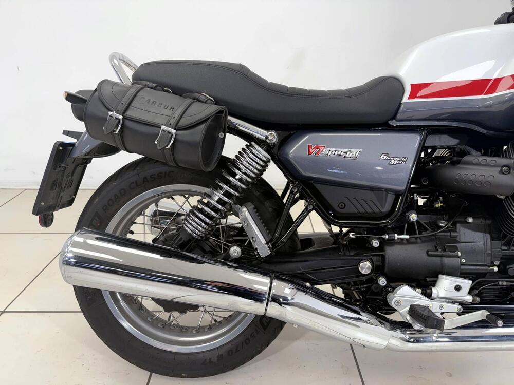 Moto Guzzi V7 Special (2021 - 24) (16)