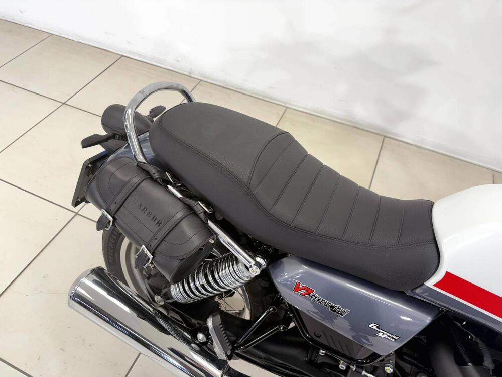 Moto Guzzi V7 Special (2021 - 24) (17)