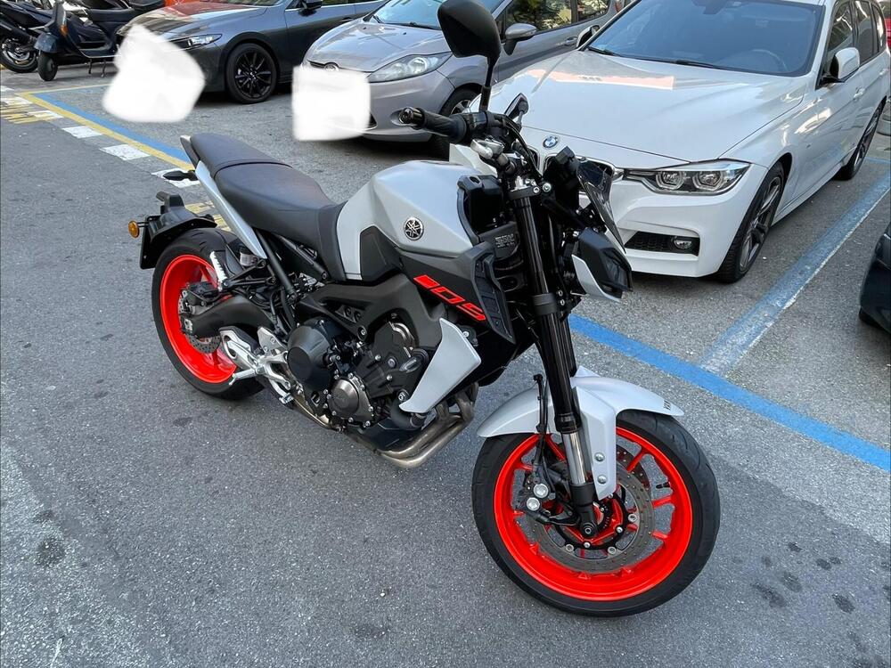 Yamaha MT-09 (2017 - 20) (2)