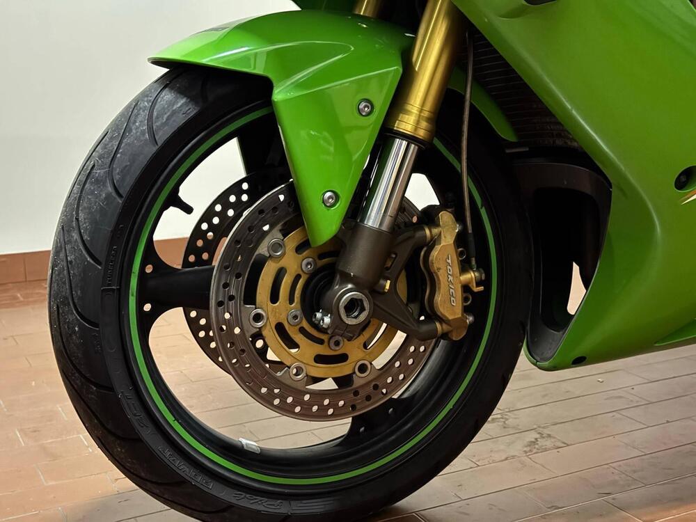 Kawasaki Ninja 636 ZX-6R (2003 - 04) (2)
