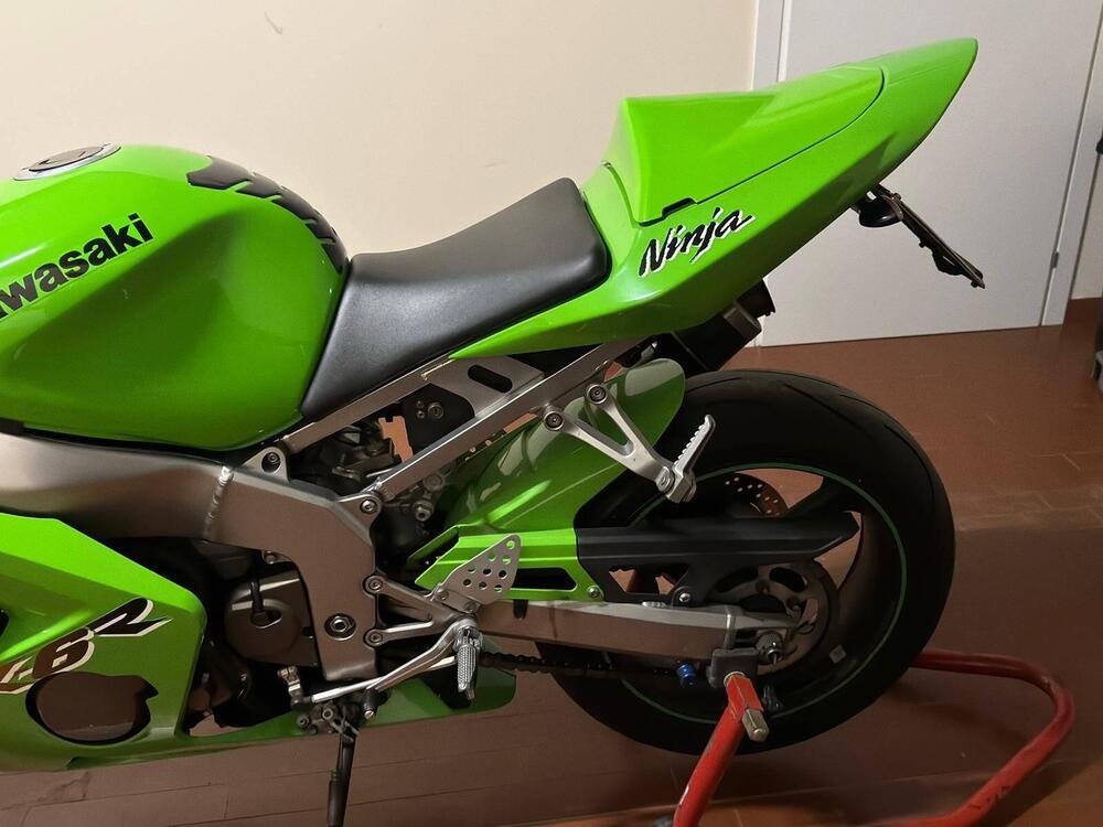 Kawasaki Ninja 636 ZX-6R (2003 - 04) (9)