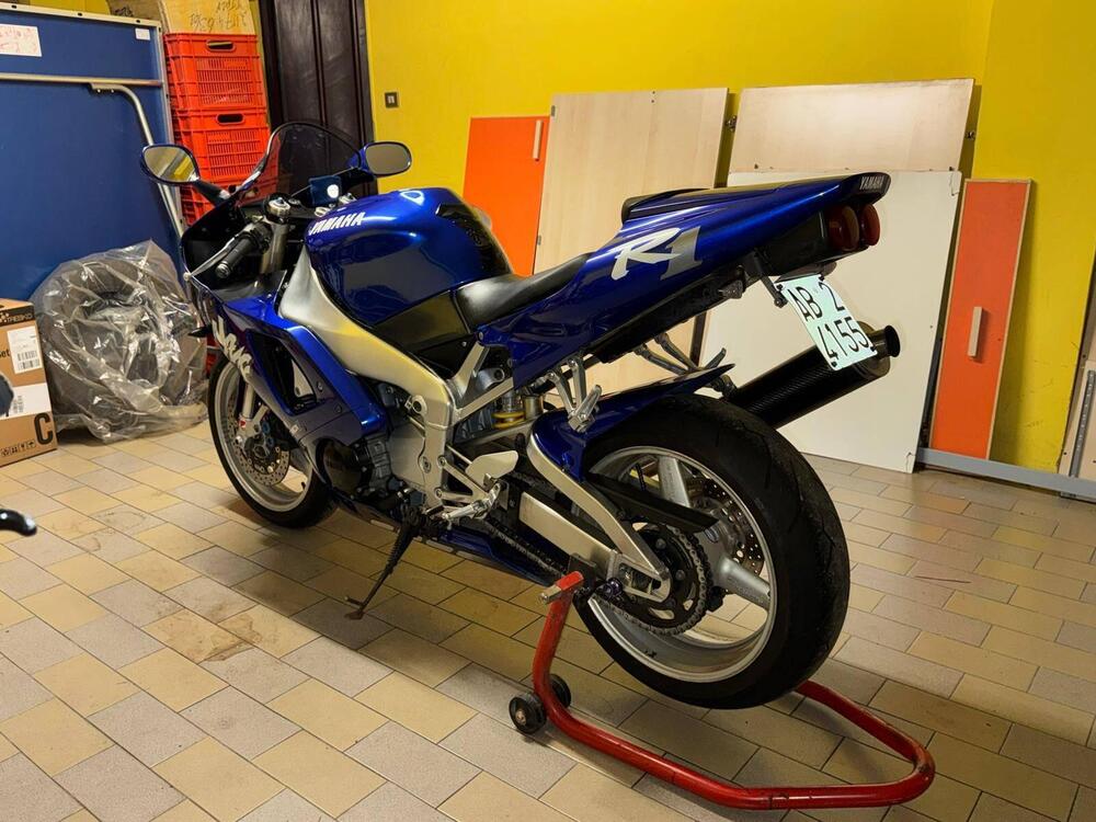 Yamaha YZF R1 (1998 - 99) (5)