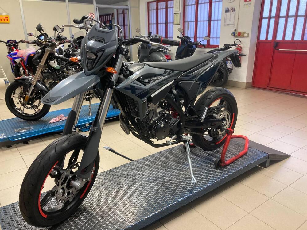 Betamotor RR 125 4T Motard T - X Special Edition (2025 - 26) (3)