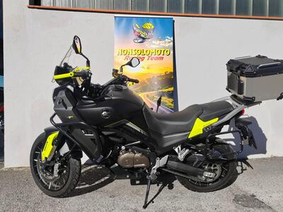 QJ Motor SVT 650 X (2024) usata