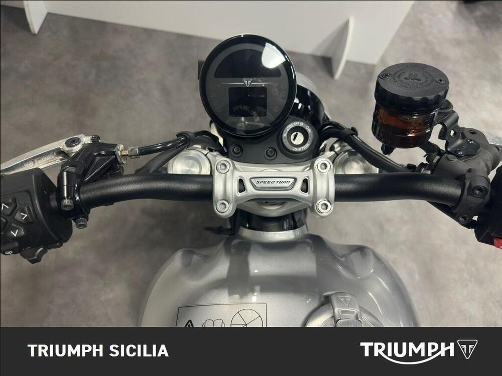 Triumph Speed Twin 1200 (2025 - 26) (10)
