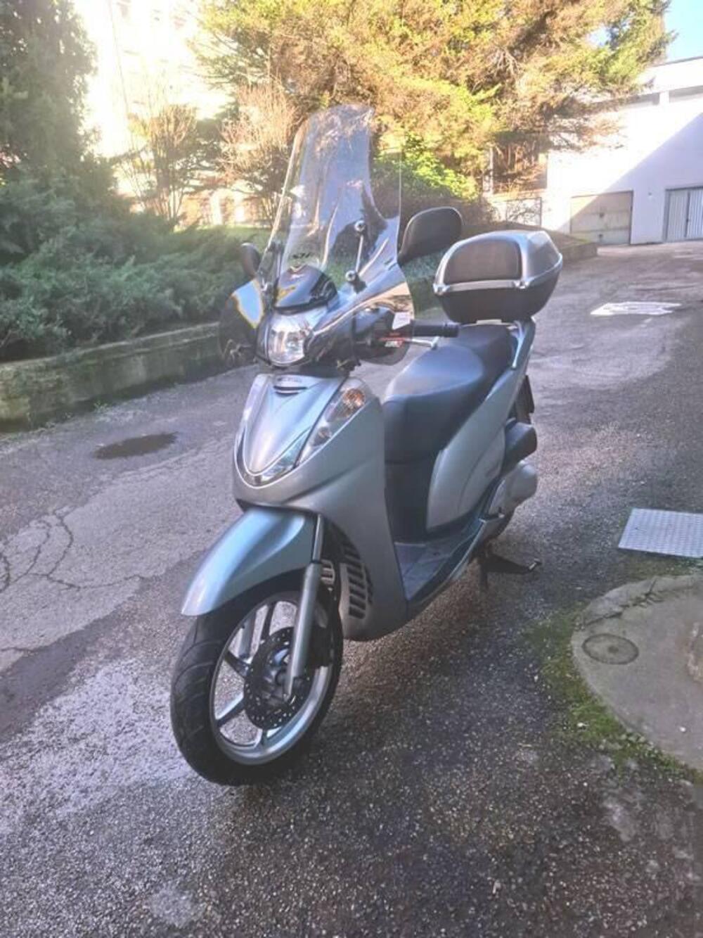 Honda SH 300 i (2006 - 10) (2)