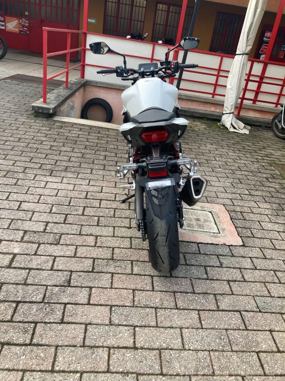 Honda CB 750 Hornet (2025) (2)