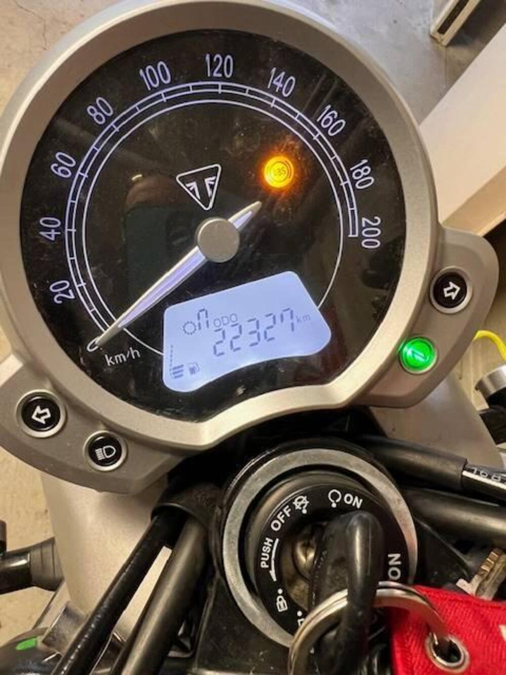 Triumph Street Twin 900 (2016)