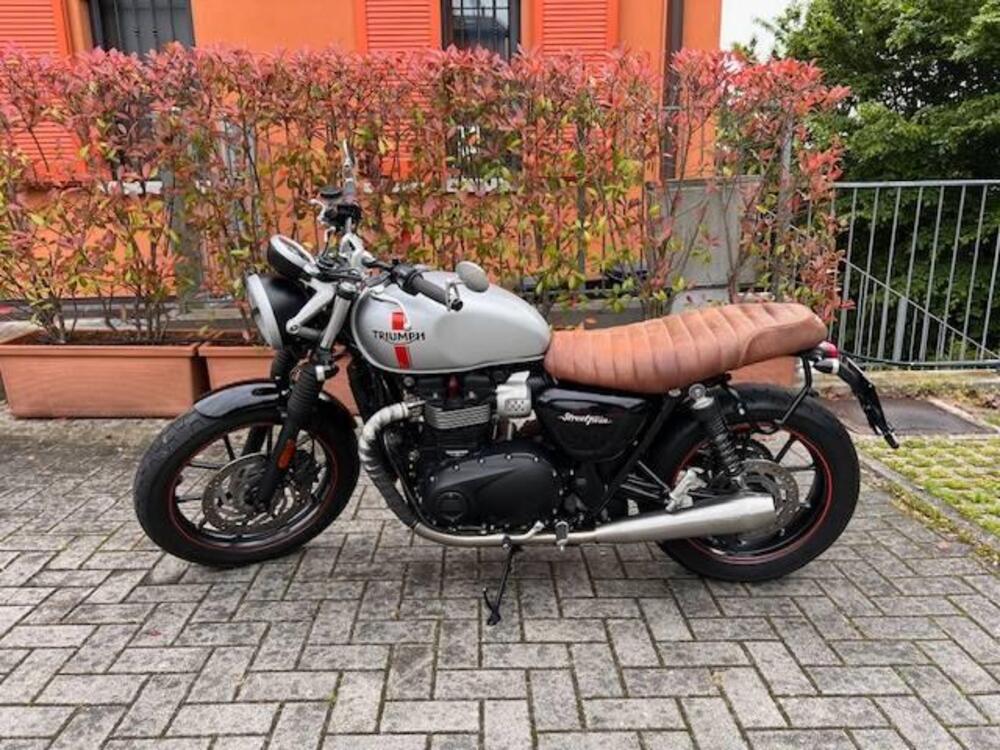 Triumph Street Twin 900 (2016) (12)