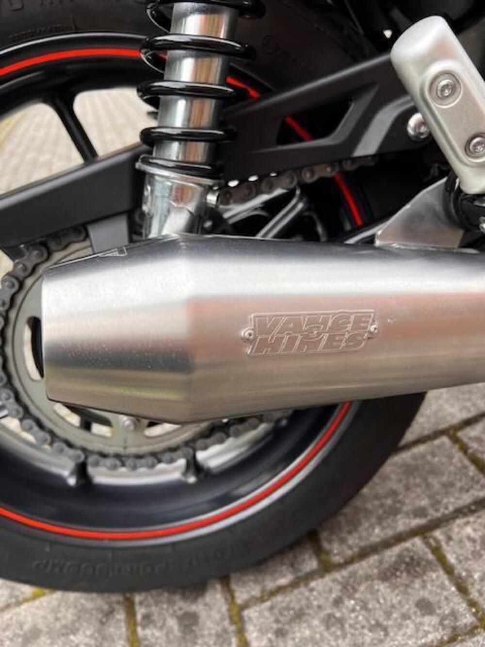 Triumph Street Twin 900 (2016) (13)