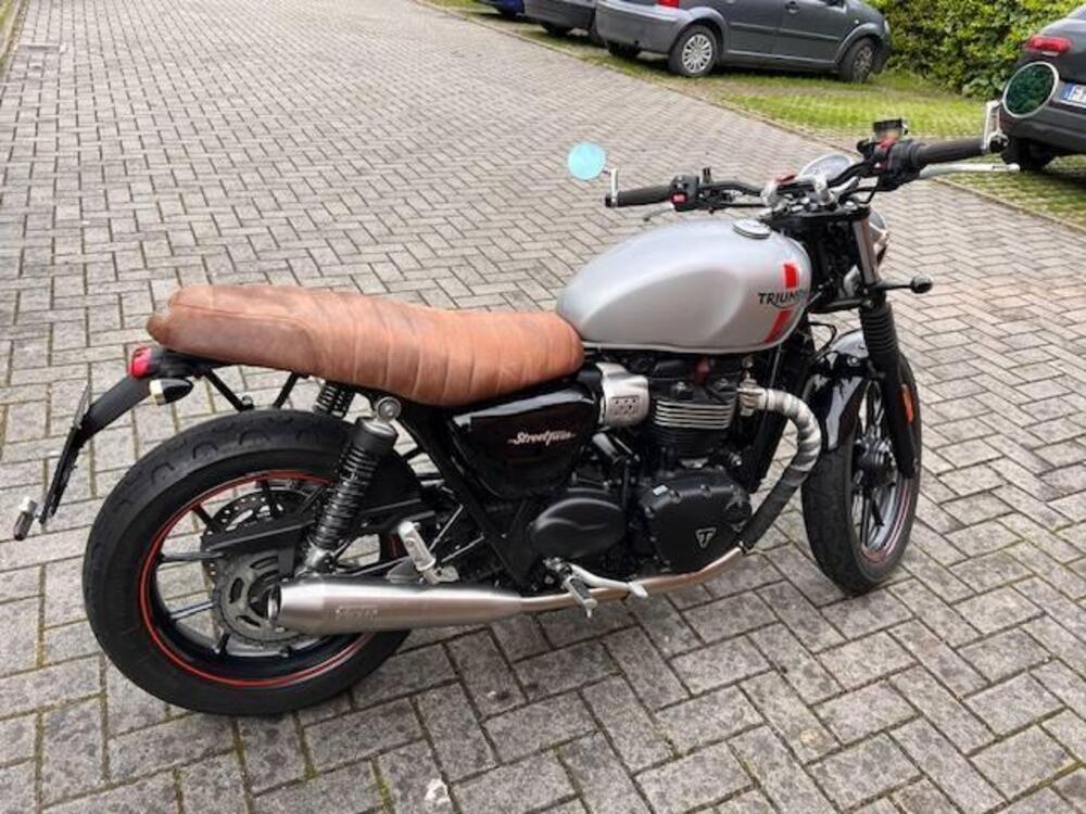 Triumph Street Twin 900 (2016) (16)