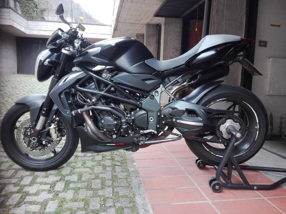 MV Agusta Brutale 920 (2011 - 12) (2)
